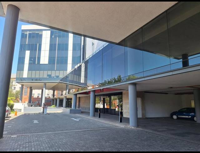 BUSINESS PROPERTY TO RENT IN MENLYN
